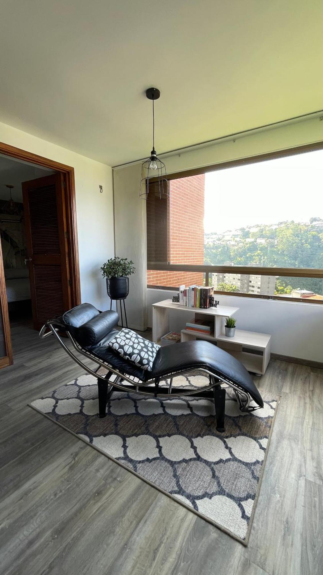 Lindo Apartamento En Los Naranjos Del Cafetal Apartman Caracas Kültér fotó